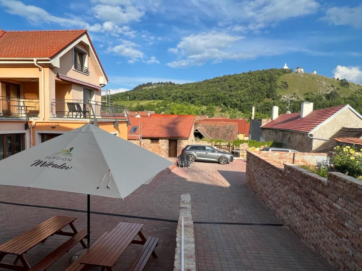 Pension Микулов Экстерьер фото